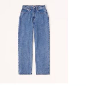 Abercrombie Curve Love Loose High Rise in Medium